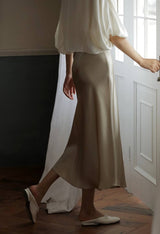 Wiva Satin Skirt in Champagne